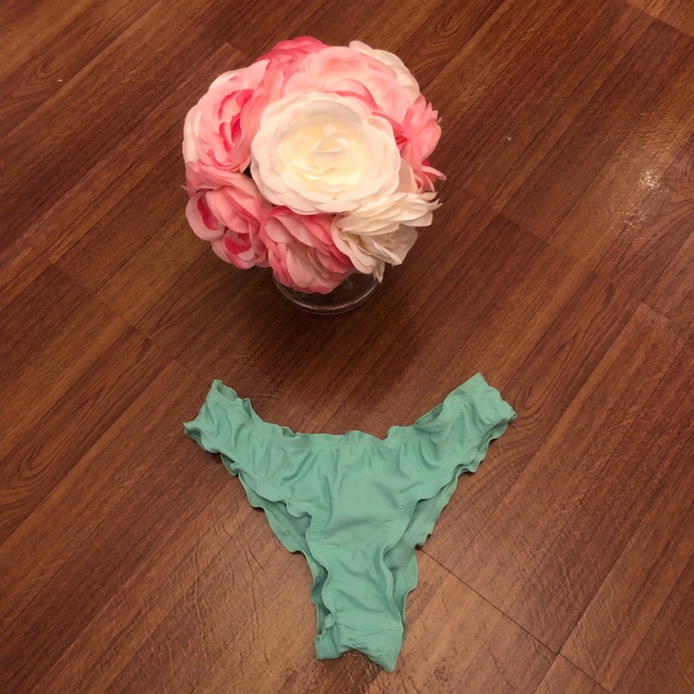 Cheeky bikini bottoms!